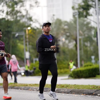 Runner Photo 3710750