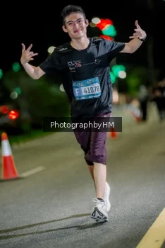 Runner Photo 3710764