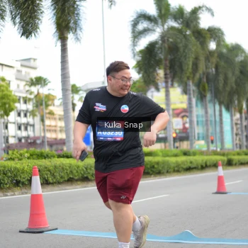 Runner Photo 3710777