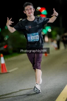 Runner Photo 3710781