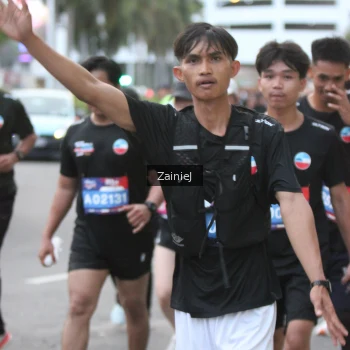Runner Photo 3710973