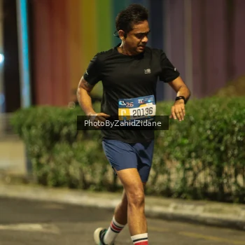 Runner Photo 3711003