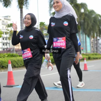 Runner Photo 3711025