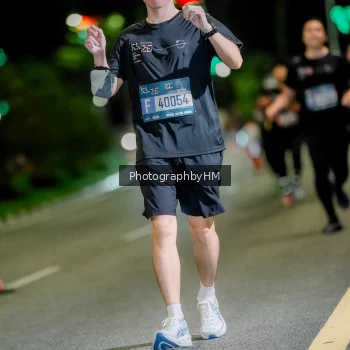 Runner Photo 3711055