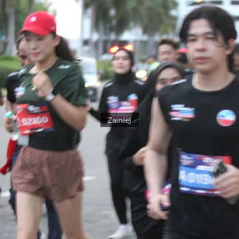 Runner Photo 3711067