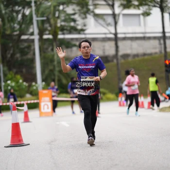Runner Photo 3711071