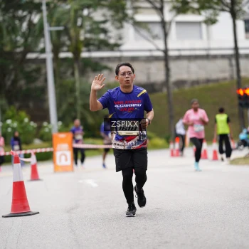 Runner Photo 3711090