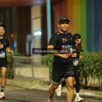 Runner Photo 3711374