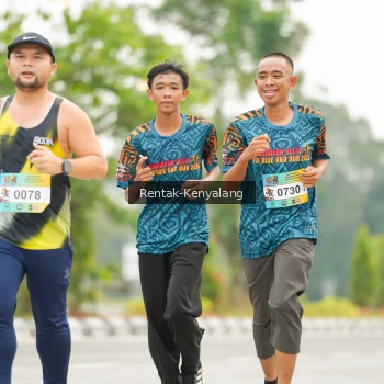 Runner Photo 3711463