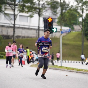 Runner Photo 3711487