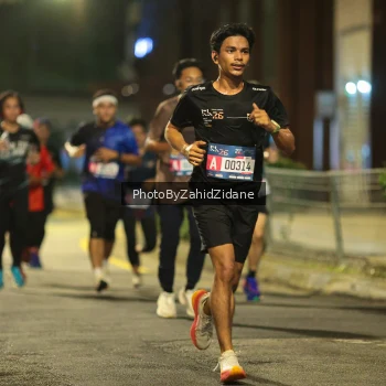 Runner Photo 3711513