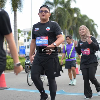 Runner Photo 3711659