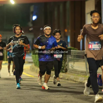 Runner Photo 3711715