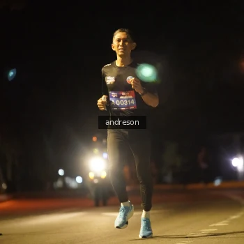 Runner Photo 3711749
