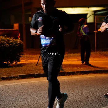 Runner Photo 3711773