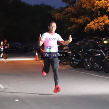 Runner Photo 3711859