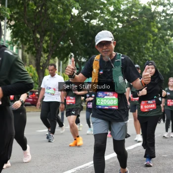 Runner Photo 3711877