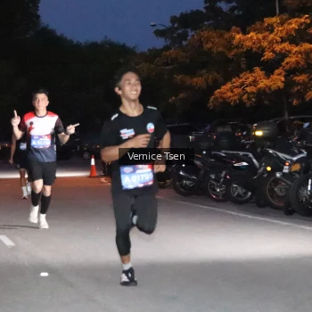 Runner Photo 3712140