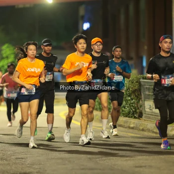 Runner Photo 3712390