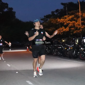 Runner Photo 3712477