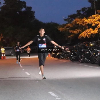 Runner Photo 3712482