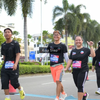 Runner Photo 3712498