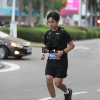 Runner Photo 3712518