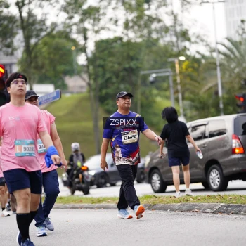 Runner Photo 3712546