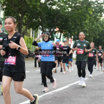 Runner Photo 3712673