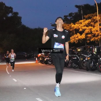 Runner Photo 3712677