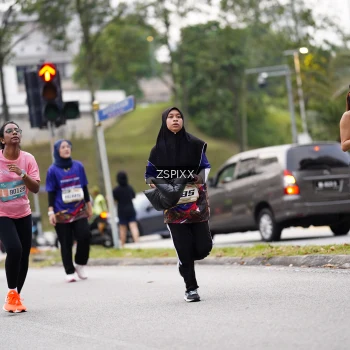 Runner Photo 3712693