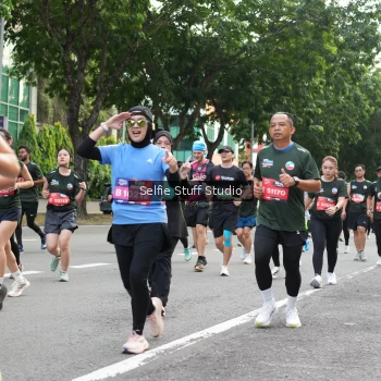 Runner Photo 3712699