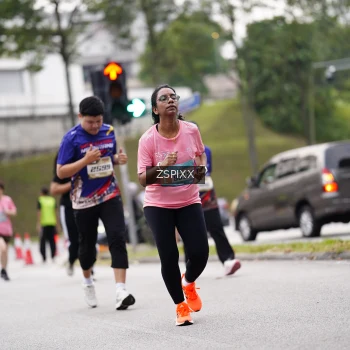 Runner Photo 3712715