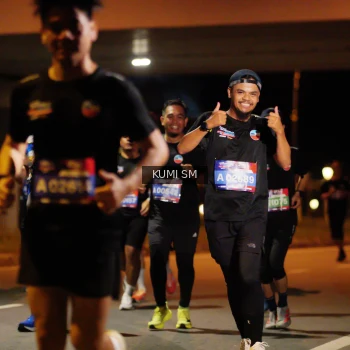 Runner Photo 3712806