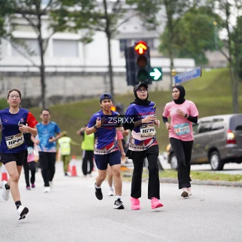 Runner Photo 3712883