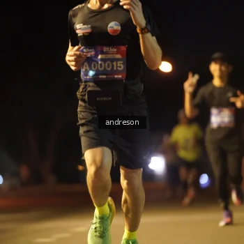 Runner Photo 3712898