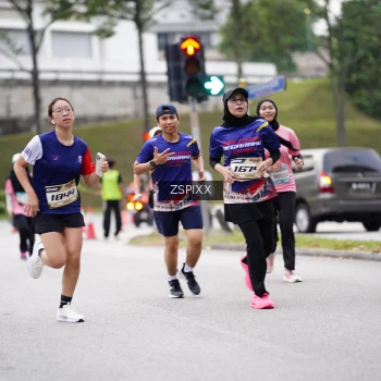 Runner Photo 3712917