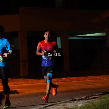 Runner Photo 3712945