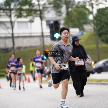 Runner Photo 3713155