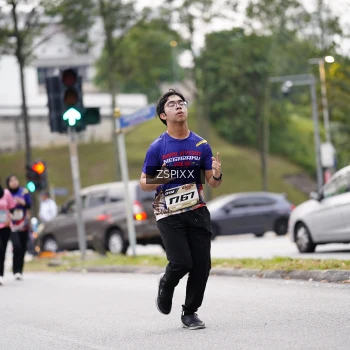 Runner Photo 3713321