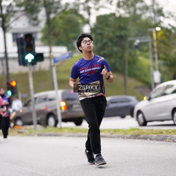 Runner Photo 3713345