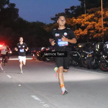 Runner Photo 3713367