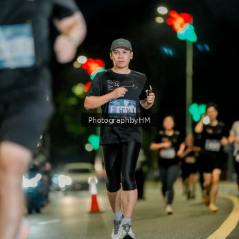 Runner Photo 3713535