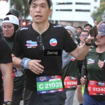 Runner Photo 3713775