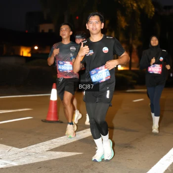 Runner Photo 3713881