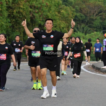 Runner Photo 3714021