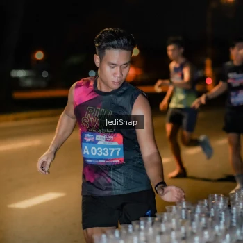 Runner Photo 3714108