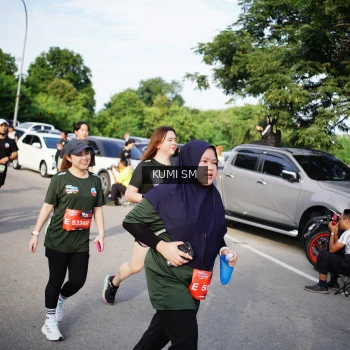 Runner Photo 3714236