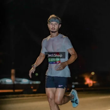 Runner Photo 3714354