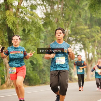 Runner Photo 3714406